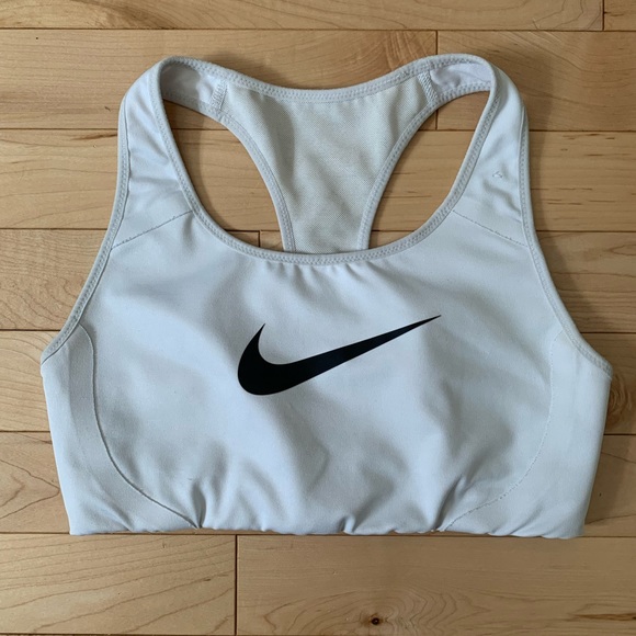 Nike Sports Bra - Picture 1 of 3